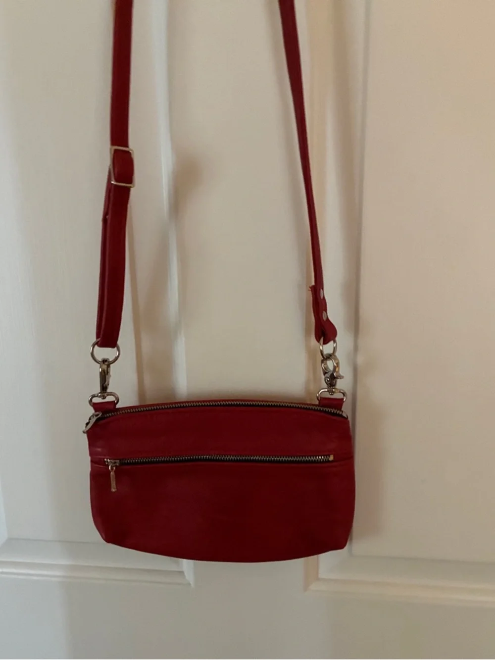 Bellum‎ Leather Red Crossbody Bag